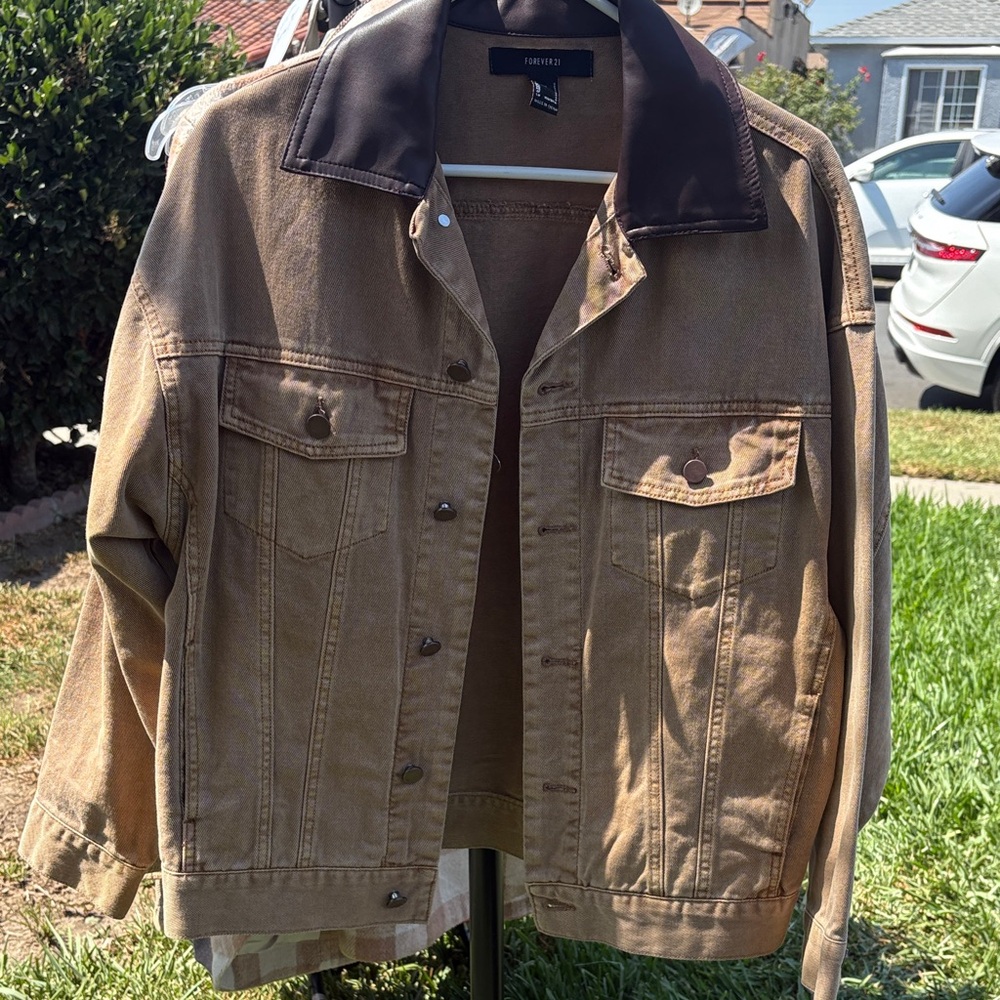 Forever 21 Tan Jacket with Dark Brown Collar